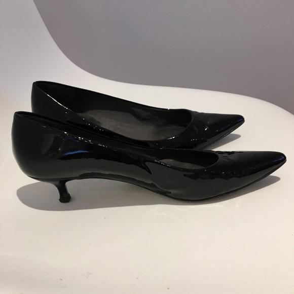 Patent leather kitten heels Stuart Weitzman shoes - Picture 3 of 3